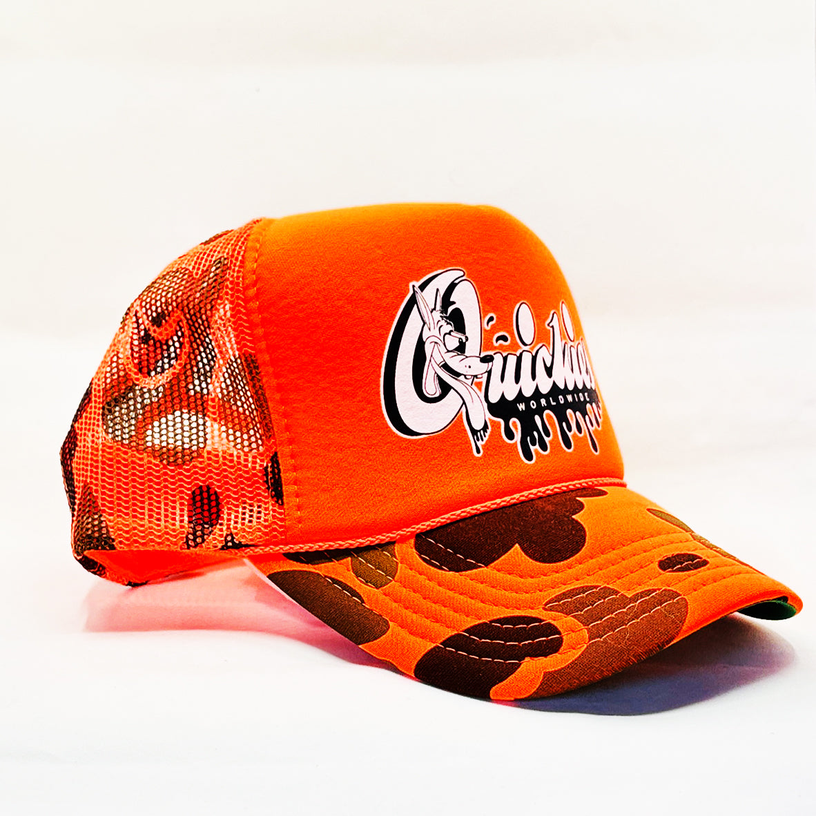 WOLF FOAM CAMO TRUCKER HAT